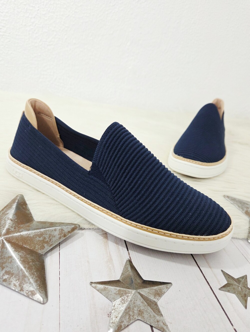 Ugg Sammy Slip-On Sneaker dark navy blue knit skater women's size 8.5 new NWOB